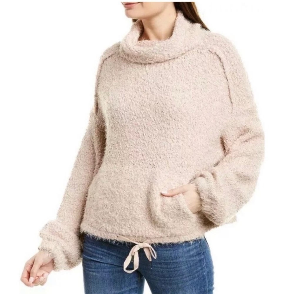 Young Fabulous & Broke Lorena Eyelash Pale Pink Oversized Sweater